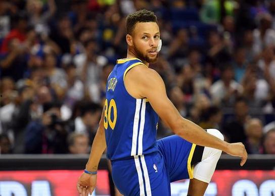 最新库里生活照,篮球场外的温馨时光